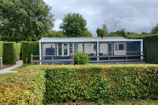 Te koop leuk chalet op Recreatiepark de Leistert in Limburg